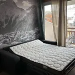With Mountain View Balcony Апартаменты