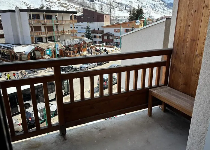 With Mountain View Balcony *